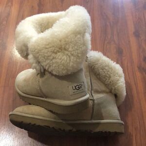 UGG’s AS IS Beige for booties. Size 7